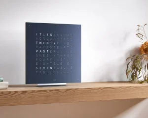 Online Earth 45 Universe Edition - Midnight Qlocktwo